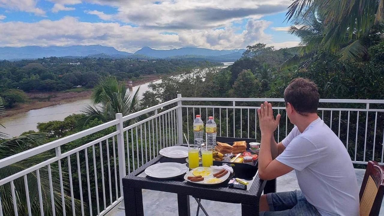 Mahaweli View Inn Kandy Exterior photo